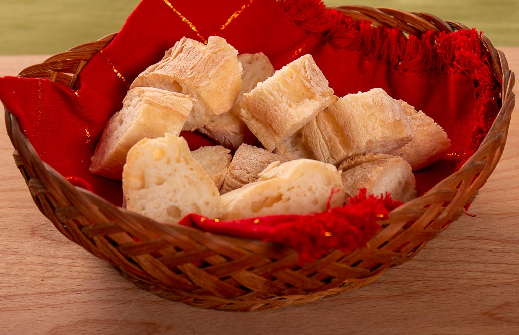 Glutenfri baguette till ostbrickan