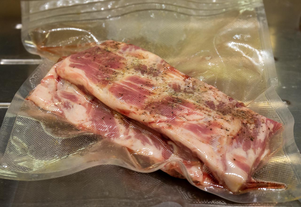 kamben är vacuumförpackade och redo för sousvidebadet